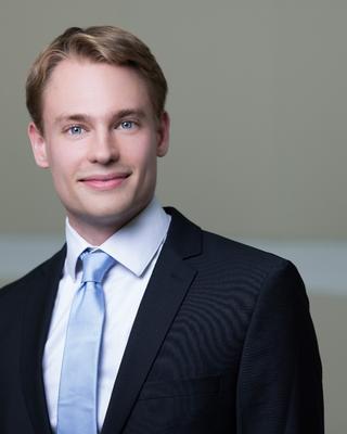 Joost Hadinga Headshot Photo