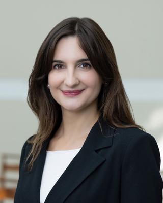 Laura Nicolae Job Market headshot photo