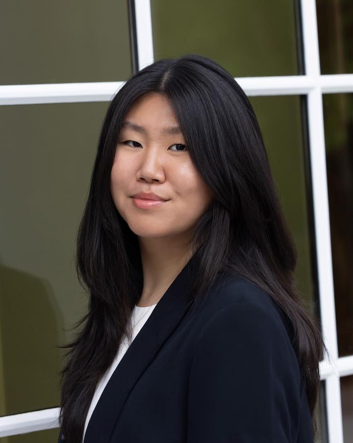 Fiona Chen headshot for Job Market